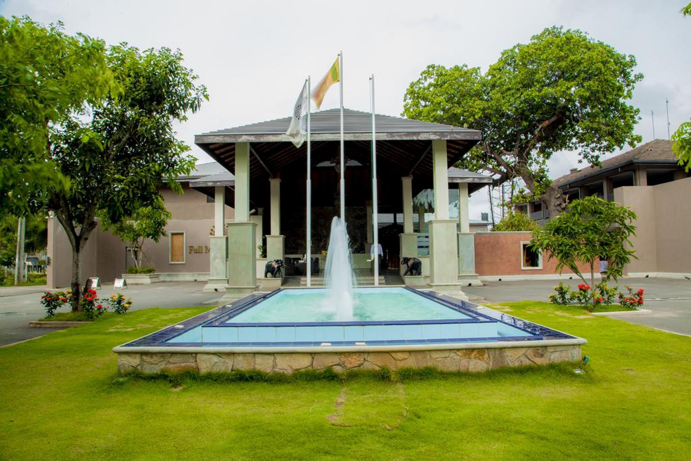 Full Moon Garden Hotel Negombo Exterior photo